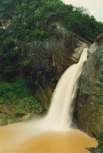 dunhinda falls